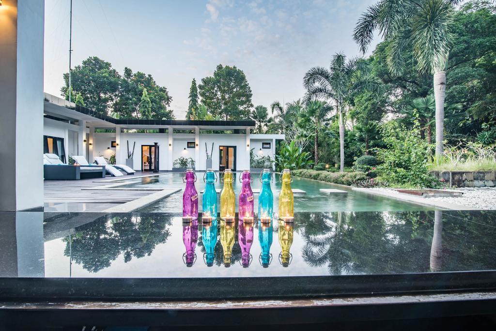 Stunning Villa Lily Lovina Exteriör bild